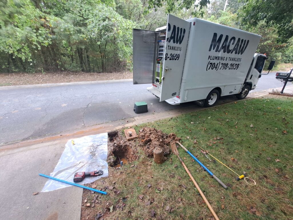 Macaw Plumbing & Tankless truck